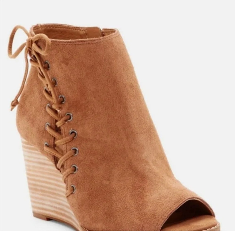 Lucky’s Women's Tan Wedge Ankle Boots